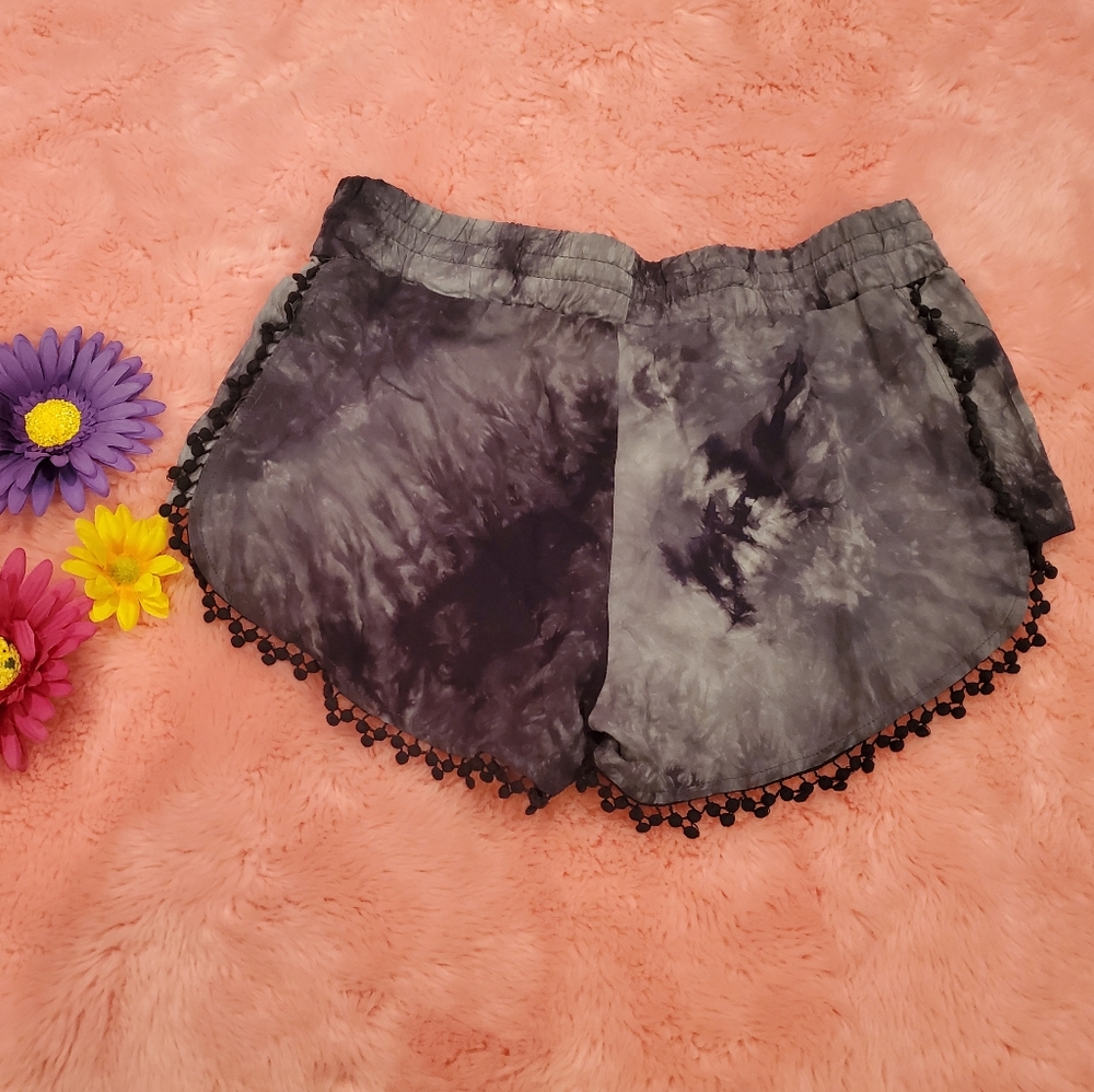 Zumiez tie-dye pom shorts - Picture 10 of 14